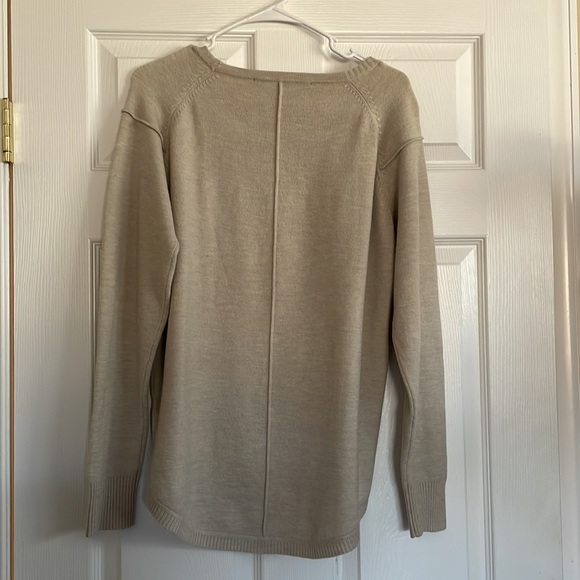 French Connection oversized high- low beige round neck sweater size s - Picture 2 of 4